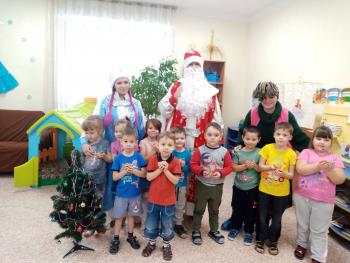Студенческая акция "Предновогодние чудеса"