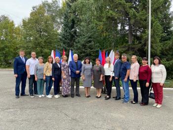 В Университете Шукшина состоялась торжественная линейка, посвященная Государственному флагу Российской Федерации