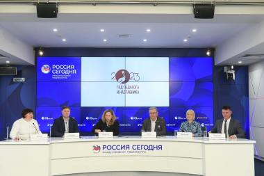 Учителем быть модно. Почему абитуриенту 2023 года имеет смысл выбрать педагогическое образование